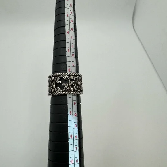 GUCCI INTERLOCKING SILVER RING - Picture 8 of 11